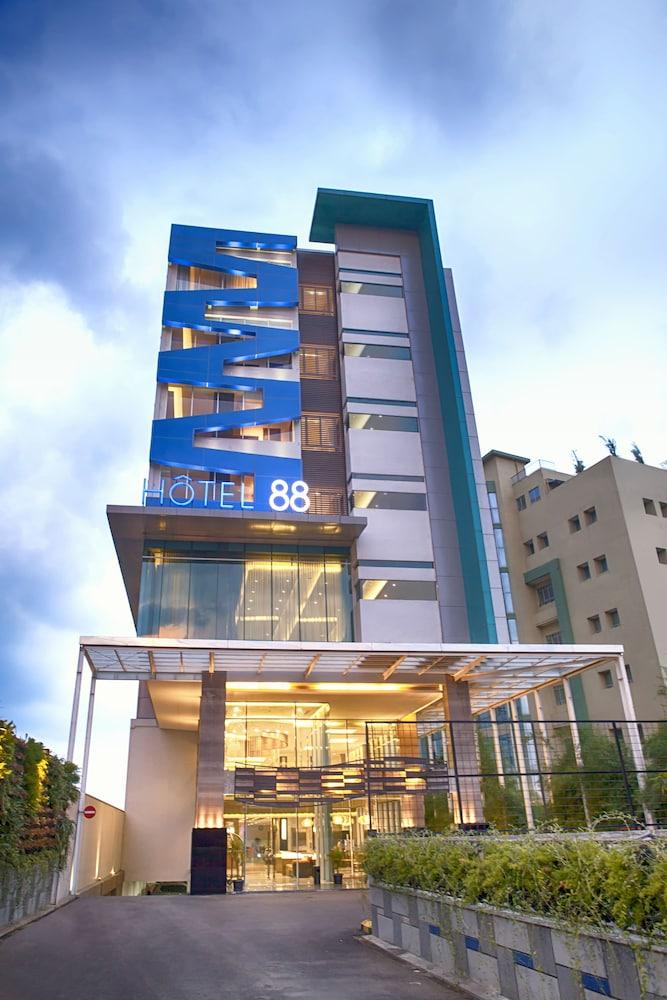 Hotel 88 Kopo Bandung By Wh Exterior foto